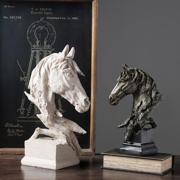 Horse Head Figurine - Image 4