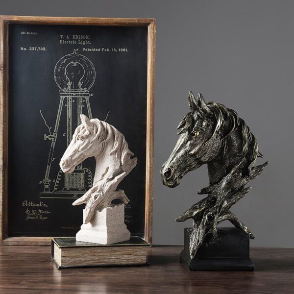 Horse Head Figurine - Image 3