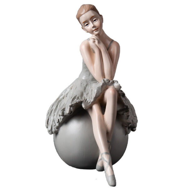 Creative Ballet Girl Figurine